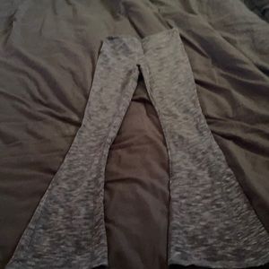 ALO fit and flare yoga leggings